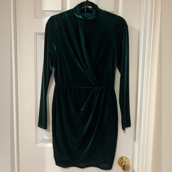 Black Halo Briar Velvet Faux-Wrap Mini Dress Dark Green Long Sleeve Size 6 - Picture 5 of 5